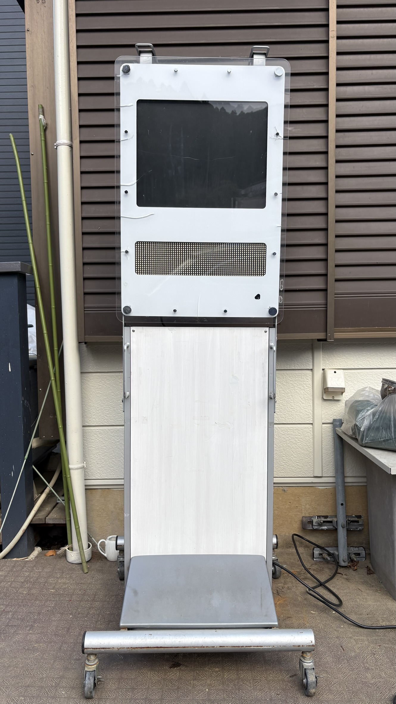 【訳有】東和 BRIDⅢ デジタルサイネージ★スタンド付　DS-WL419CS(片面/小型/白色)